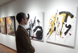 foto de la exposicinin tres visiones contempornoneas.jpg