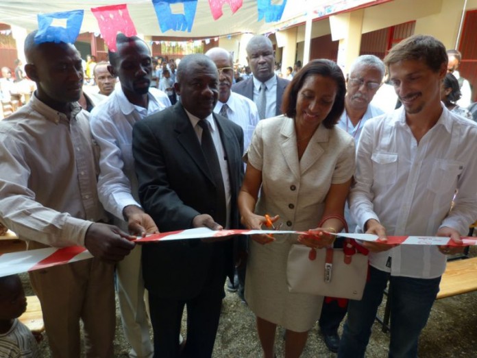 cruz roja haiti.jpg