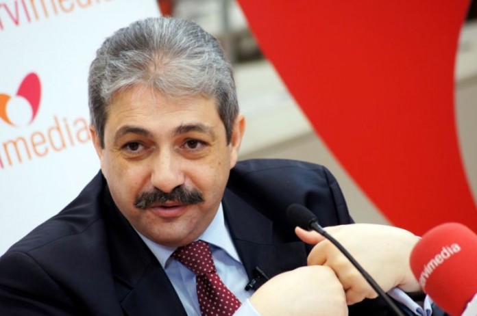 ministro ezzaouia en servimedia.jpg