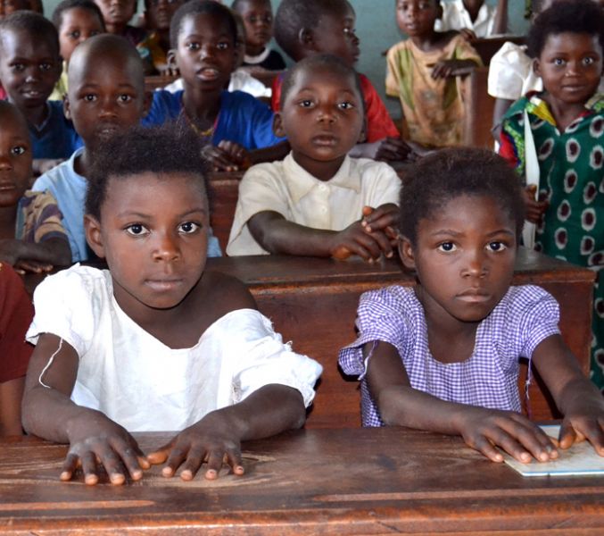escuelas_congo.jpg