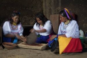 mujeres_quechualamista_300x200.jpg