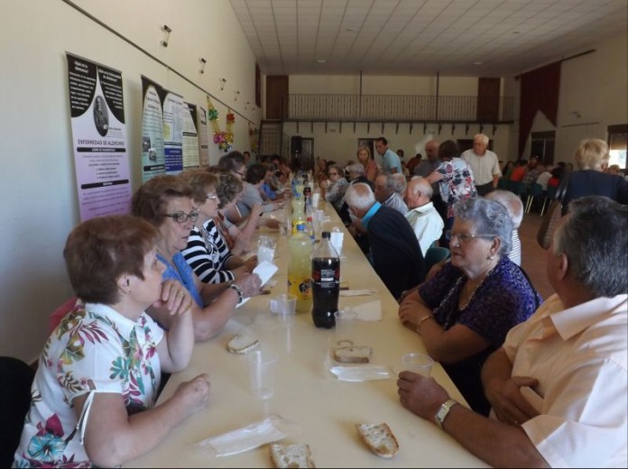 voluntariado alzheimer encuentro 31 agosto 2013.jpg