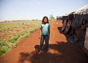3guarani-jente1_300.jpg