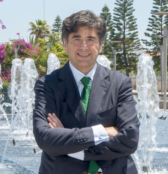 profesor pedro lara.jpg