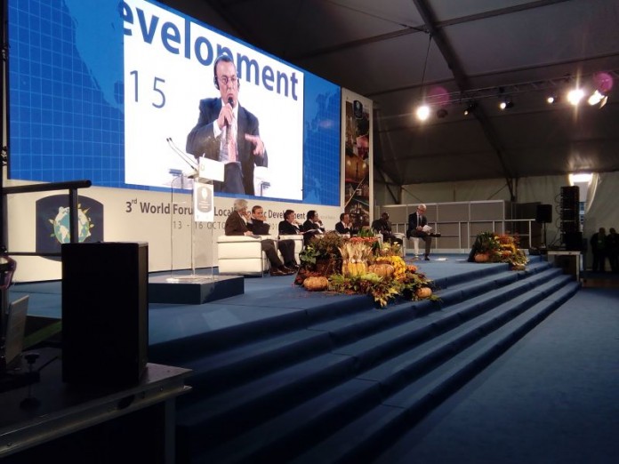 ignacio caraballo durante la presentacion del foro.jpg